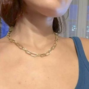 - 🌺 Beautiful Large Link Neck Chain GP